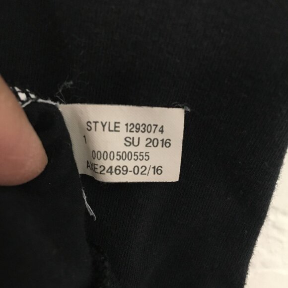 Under Armour Batman Logo Graphic T-Shirt Womens Small Petite Black Crew Neck - Picture 6 of 13